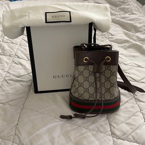 Gucci Ophidia mini GG bucket